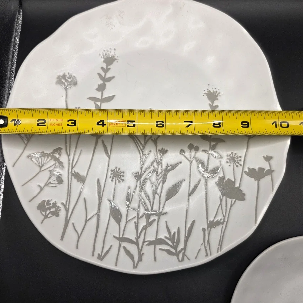 Eli + Ana Handmade Ceramic Wildflower Ridge Plates Grey 2 Piece Set Dinner/Salad